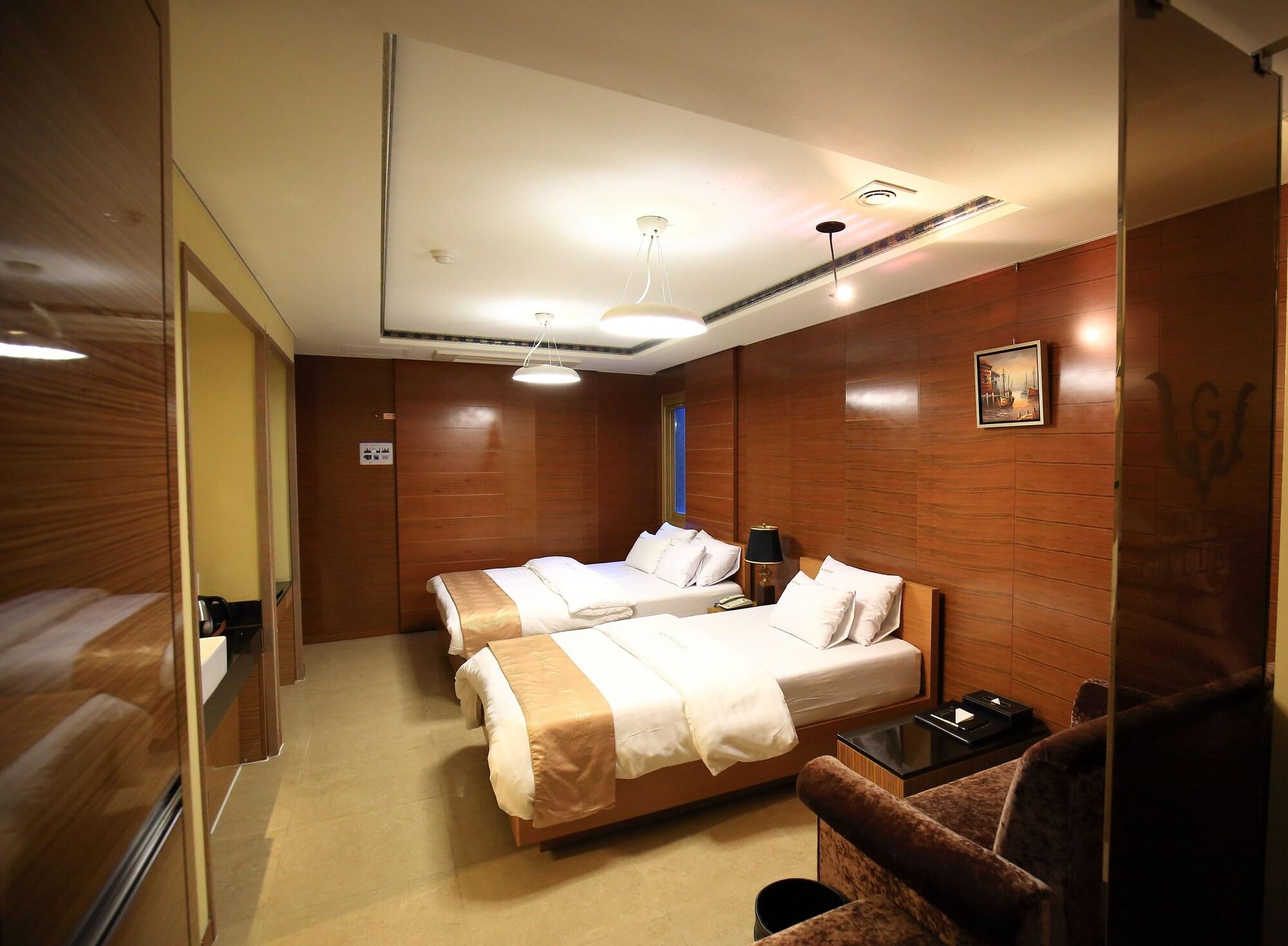 Gallery Tourist Hotel Тхонйон Екстер'єр фото
