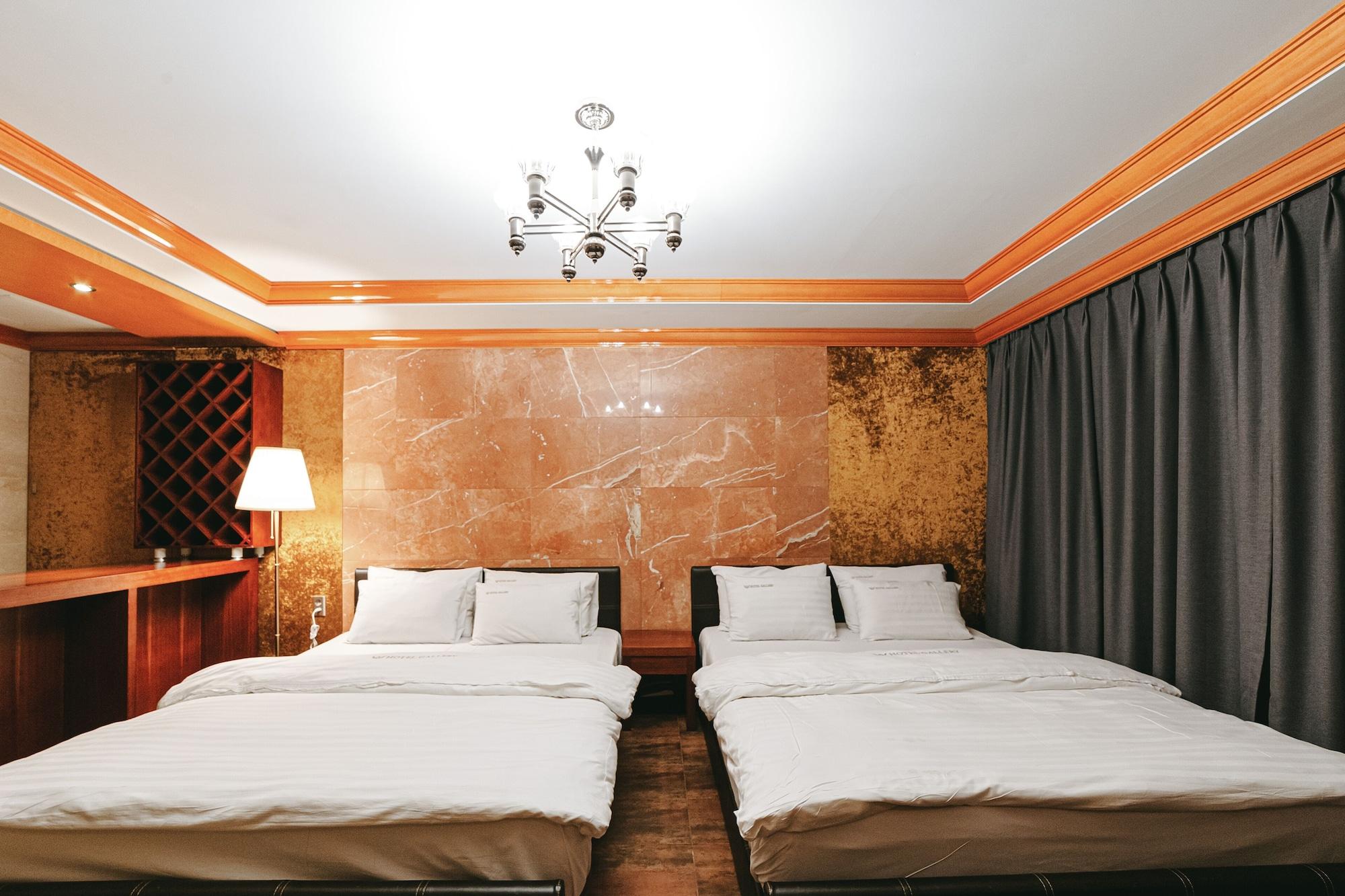Gallery Tourist Hotel Тхонйон Екстер'єр фото