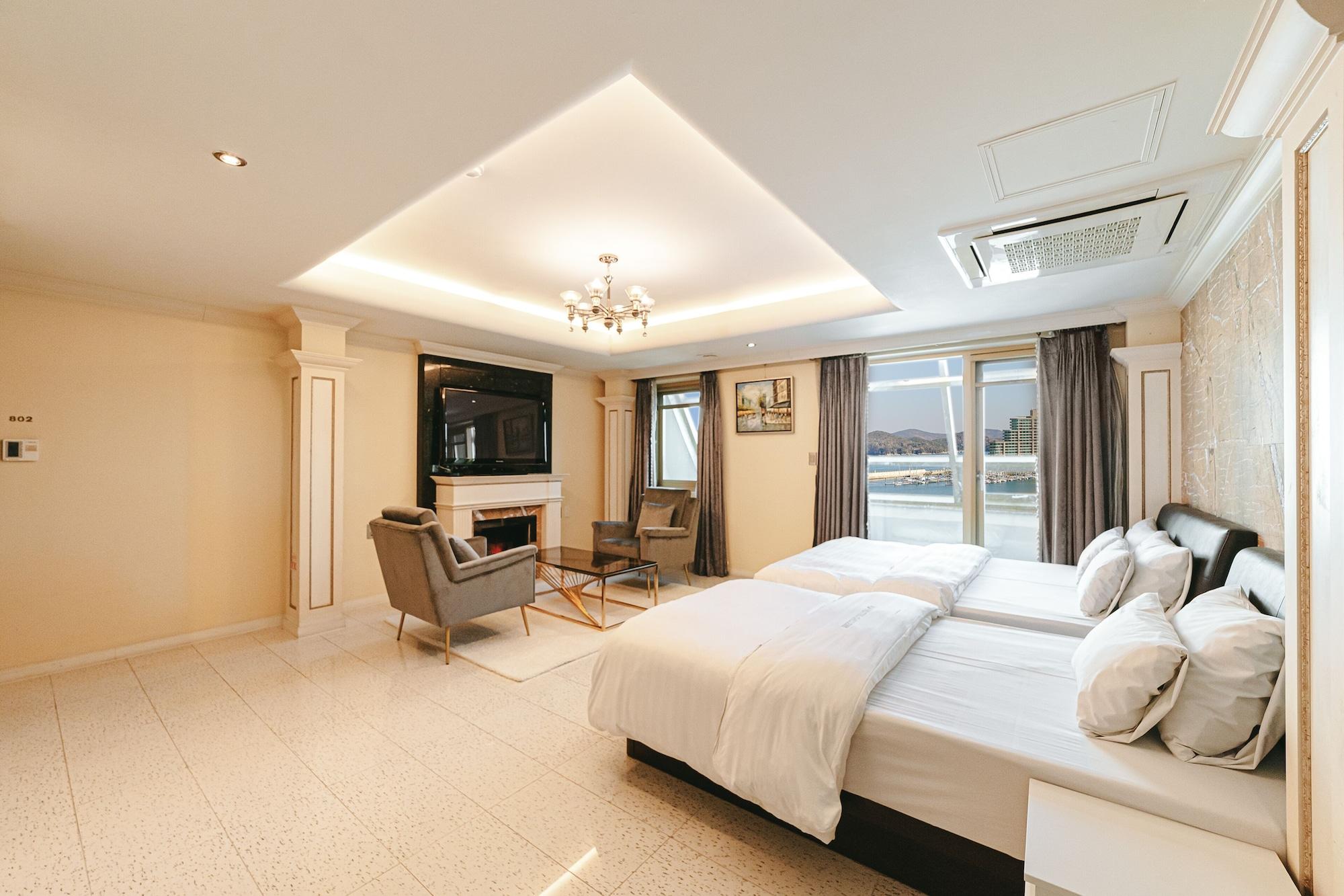 Gallery Tourist Hotel Тхонйон Екстер'єр фото