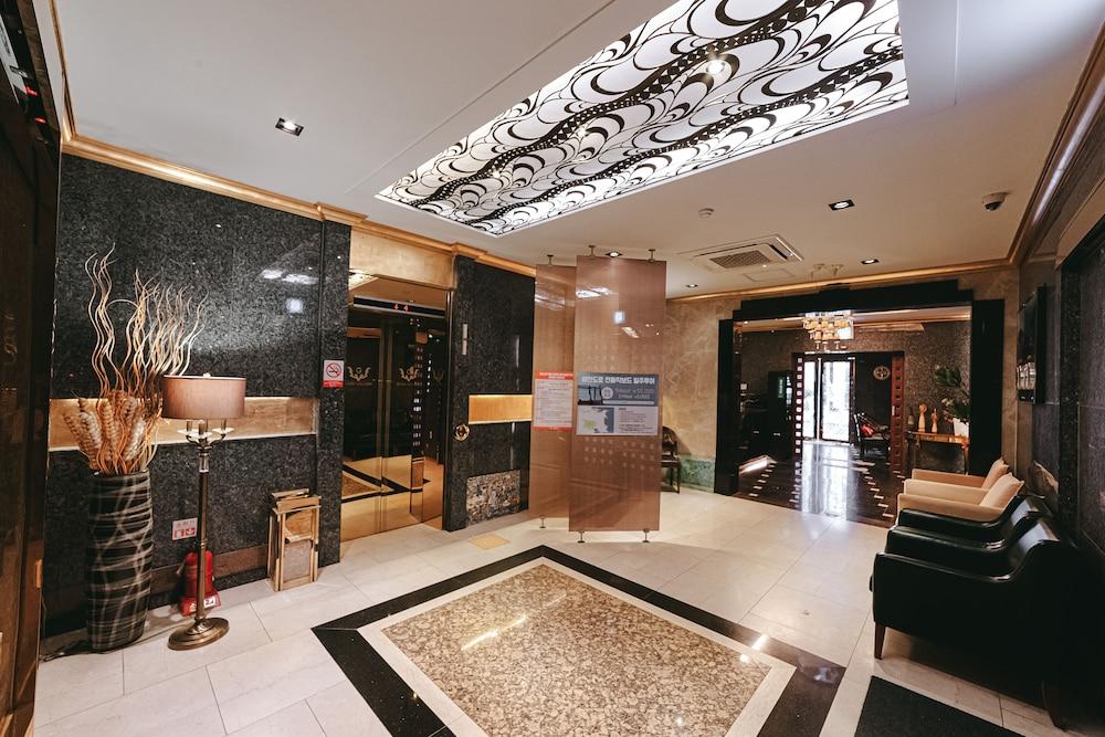 Gallery Tourist Hotel Тхонйон Екстер'єр фото