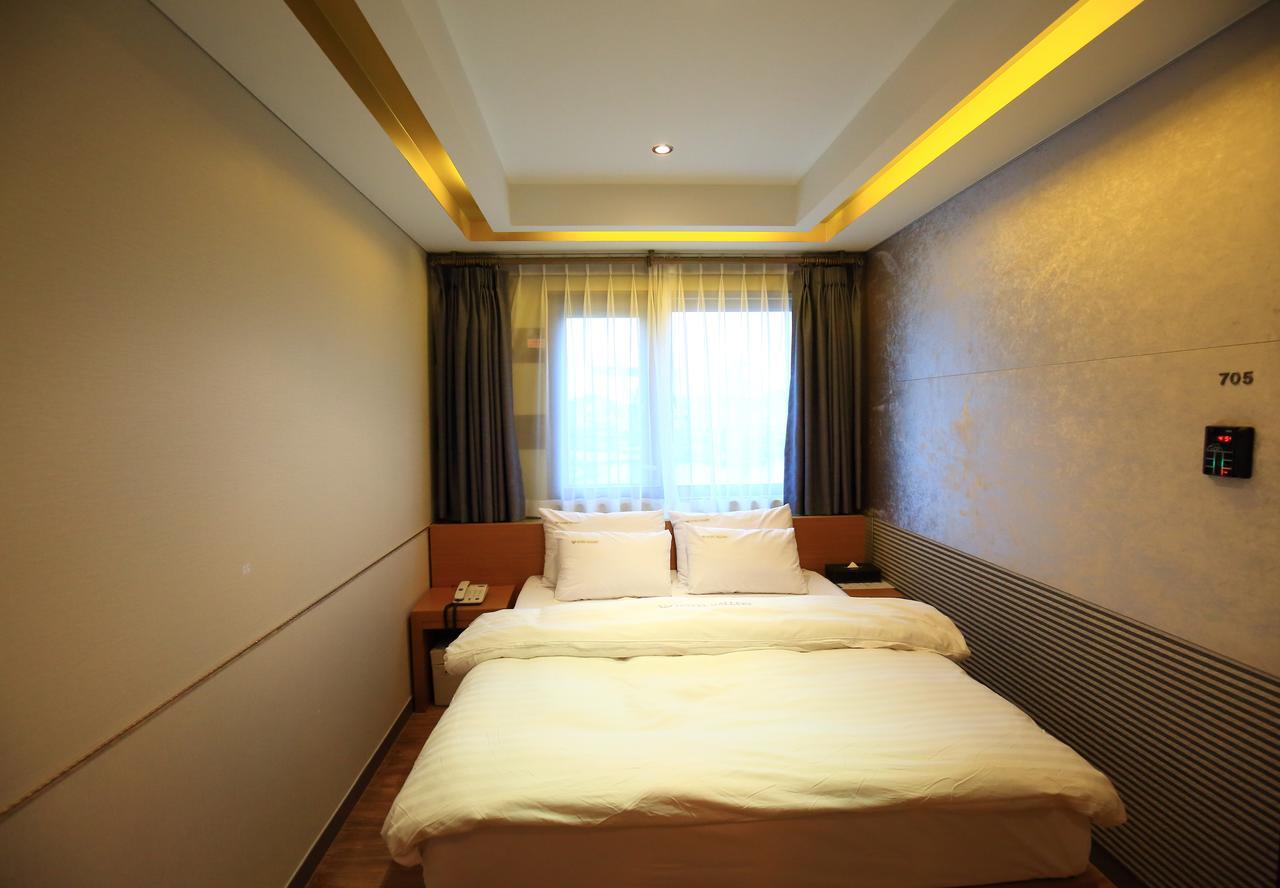 Gallery Tourist Hotel Тхонйон Екстер'єр фото