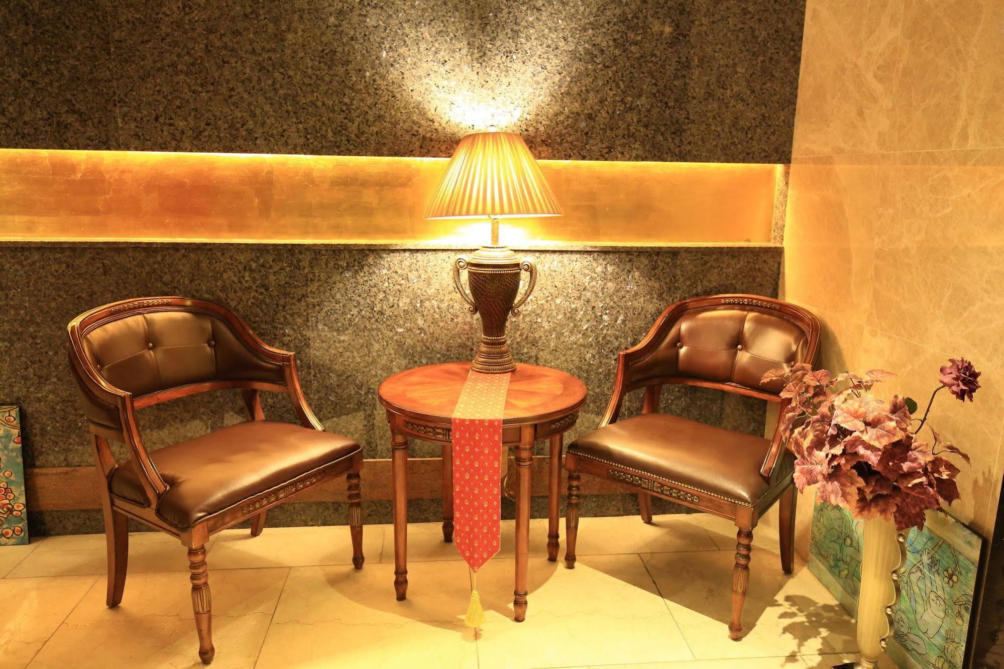 Gallery Tourist Hotel Тхонйон Екстер'єр фото